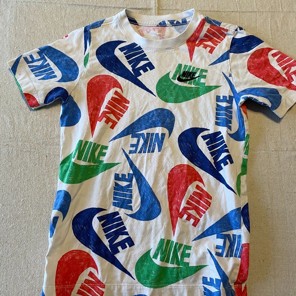 Multi Color Kids Nike Shirt Sz M